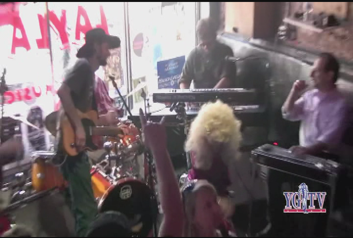 Yankee Girl TV - CMA Fest 2013