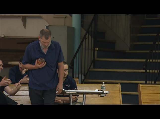 Candlepin Bowling - Season 6 Episode 8 - King of the Palace