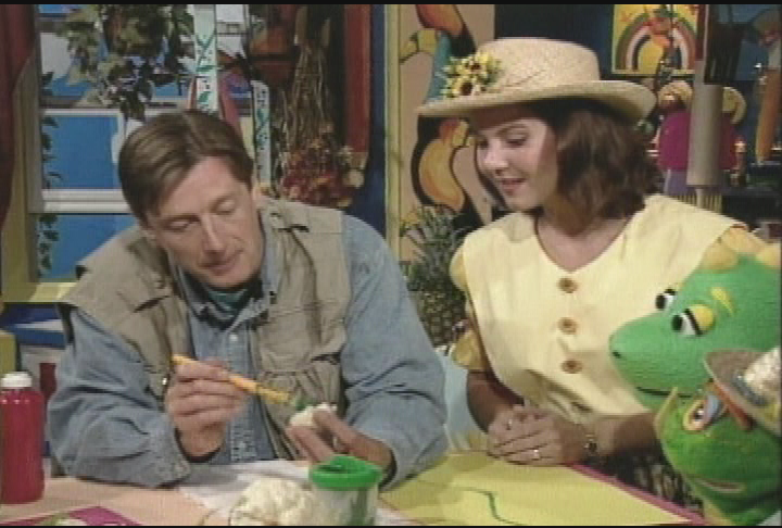 Lil' Iguana - Food Fun