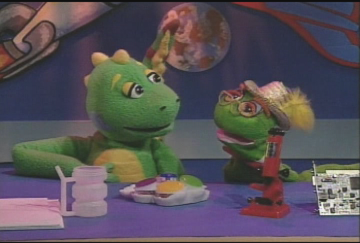 lil' iguana ep 12 Costume Party