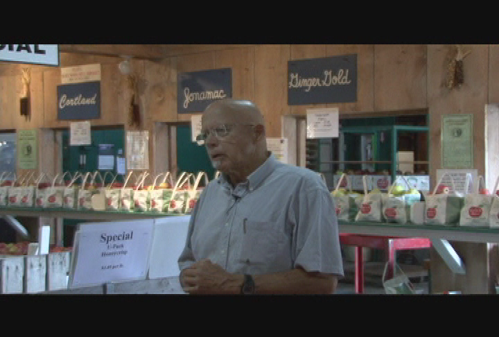Travelin' with Erin ep1 Mac's Orchard